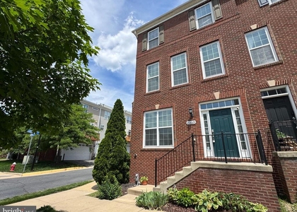 20625 Lister Terrace - Photo 1