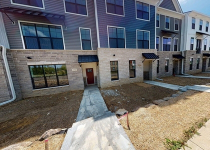 2704 S Spurway Drive - Photo 1