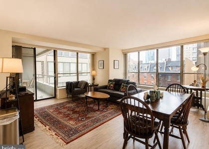 224 W Rittenhouse Square - Photo 1