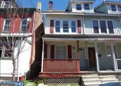 150 S Logan Avenue - Photo 1