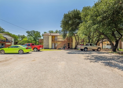 302 Algerita Dr - Photo 1