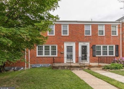 1583 Doxbury Road - Photo 1
