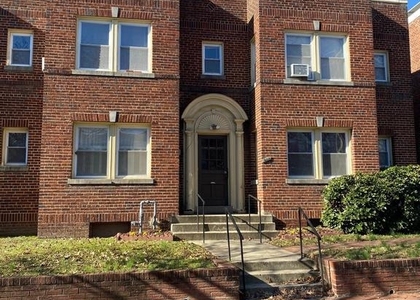 904 5th Street Ne - Photo 1