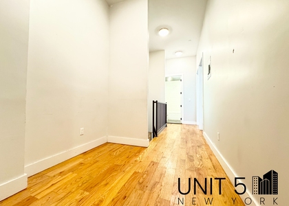 483 Evergreen Avenue - Photo 1