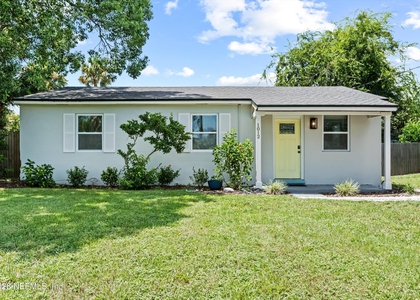 1012 9th Street N - Photo 1