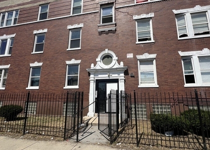 840 W 66th Street - Photo 1