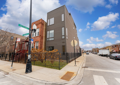 2437 W Jackson Boulevard - Photo 1