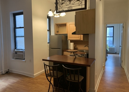 350 W 56th St NY - Photo 1