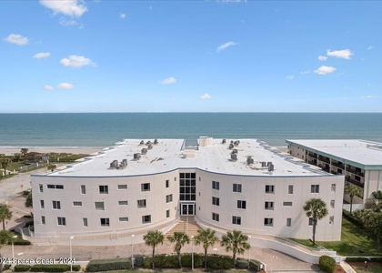 601 N Miramar Avenue - Photo 1