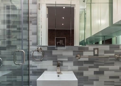 W 52nd St. - Photo 1