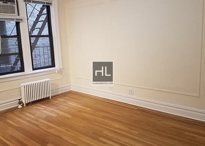 East 51 Street - Photo 1