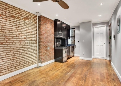 W 52nd St. - Photo 1