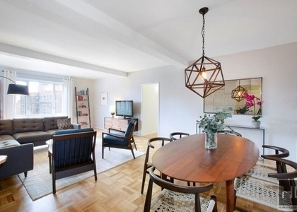 1st Avenue - Photo 1