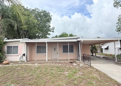 5160 102nd Way N - Photo 1