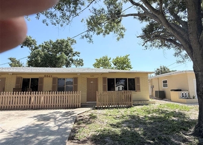 5541 Lown Street N - Photo 1