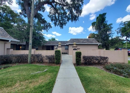 107 W Clay Avenue - Photo 1