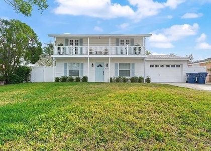 8067 123rd Street - Photo 1