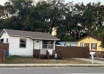 1658 Hempel Avenue - Photo 1