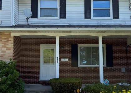 225 N 8th - Photo 1
