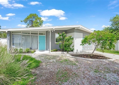4801 Sarasota Avenue - Photo 1