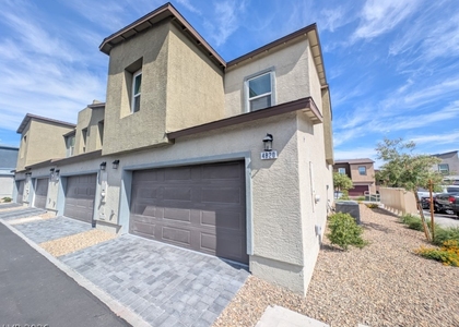 4820 Orchid Ridge Avenue - Photo 1
