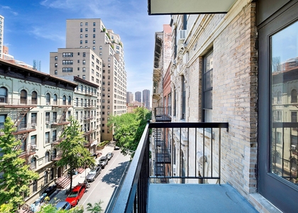 226 East 25th Street 5D - Photo 1