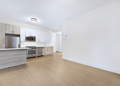 Madison Avenue - Photo 1