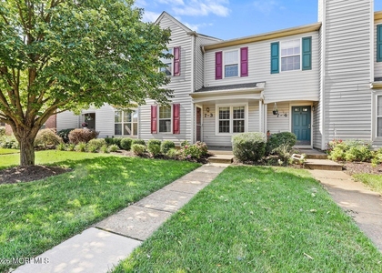 7 Stuart Drive - Photo 1