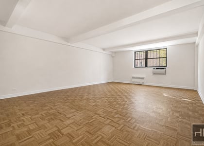 West 16 Street - Photo 1