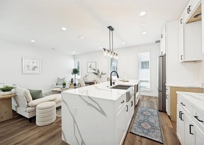 5633 Live Oak Street - Photo 1