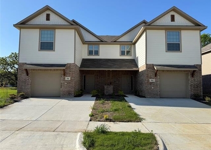 504 Saddle Lane - Photo 1