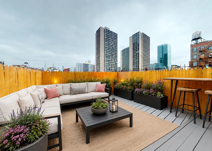 West Broadway - Photo 1