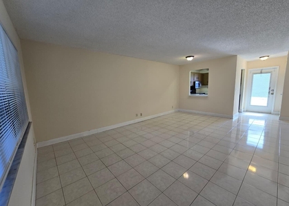 550 Se 2nd Avenue - Photo 1