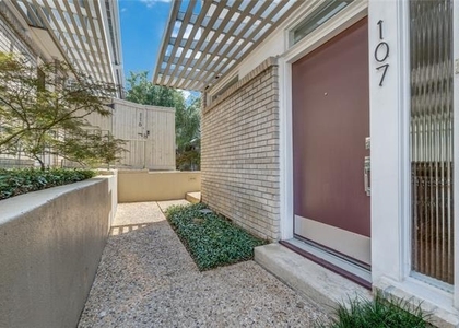 3321 Cole Avenue - Photo 1
