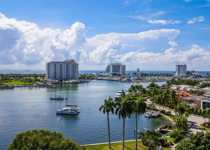 2500 E Las Olas Boulevard - Photo 1