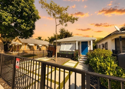 322 S L Street - Photo 1