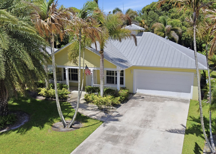 5802 Se Wesley Avenue - Photo 1