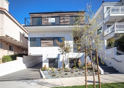 716 N Juanita Avenue - Photo 1