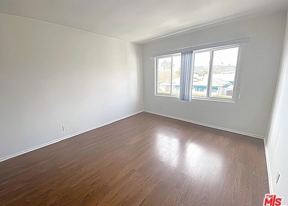 4122 W 2nd Street - Photo 1