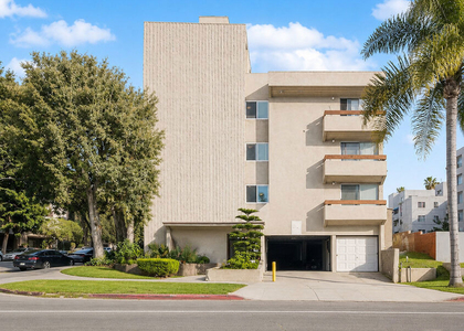 500 S Hobart Boulevard - Photo 1