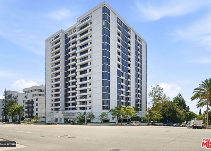 10660 Wilshire Boulevard - Photo 1
