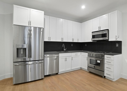 Madison Avenue - Photo 1