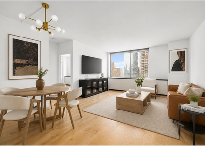 111 W 67th St - Photo 1