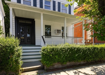 29 Delano Street - Photo 1