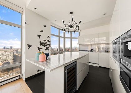 200 E 32nd Street - Photo 1