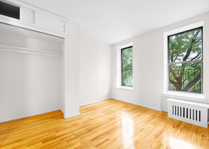 West 49th Street - Photo 1