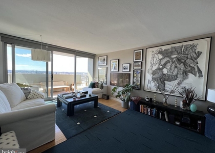 224 W Rittenhouse Square - Photo 1