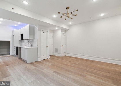1822 Chestnut Street - Photo 1