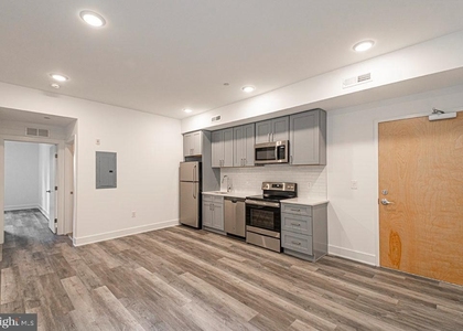 1524 South Street - Photo 1