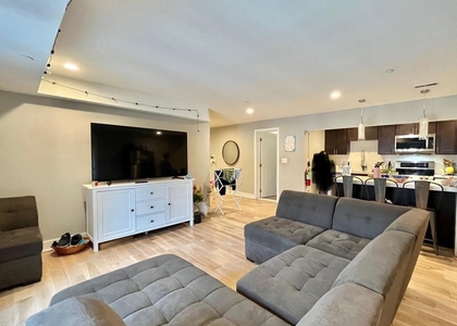 922 N 17th Street - Photo 1